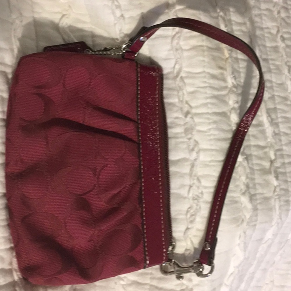 Coach Wristlet Burgundy Like New